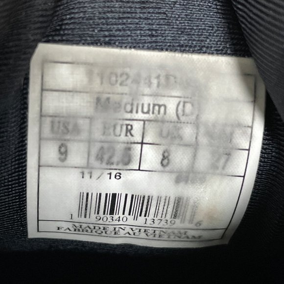 Brooks Launch 4 Running Sneakers - Picture 8 of 9